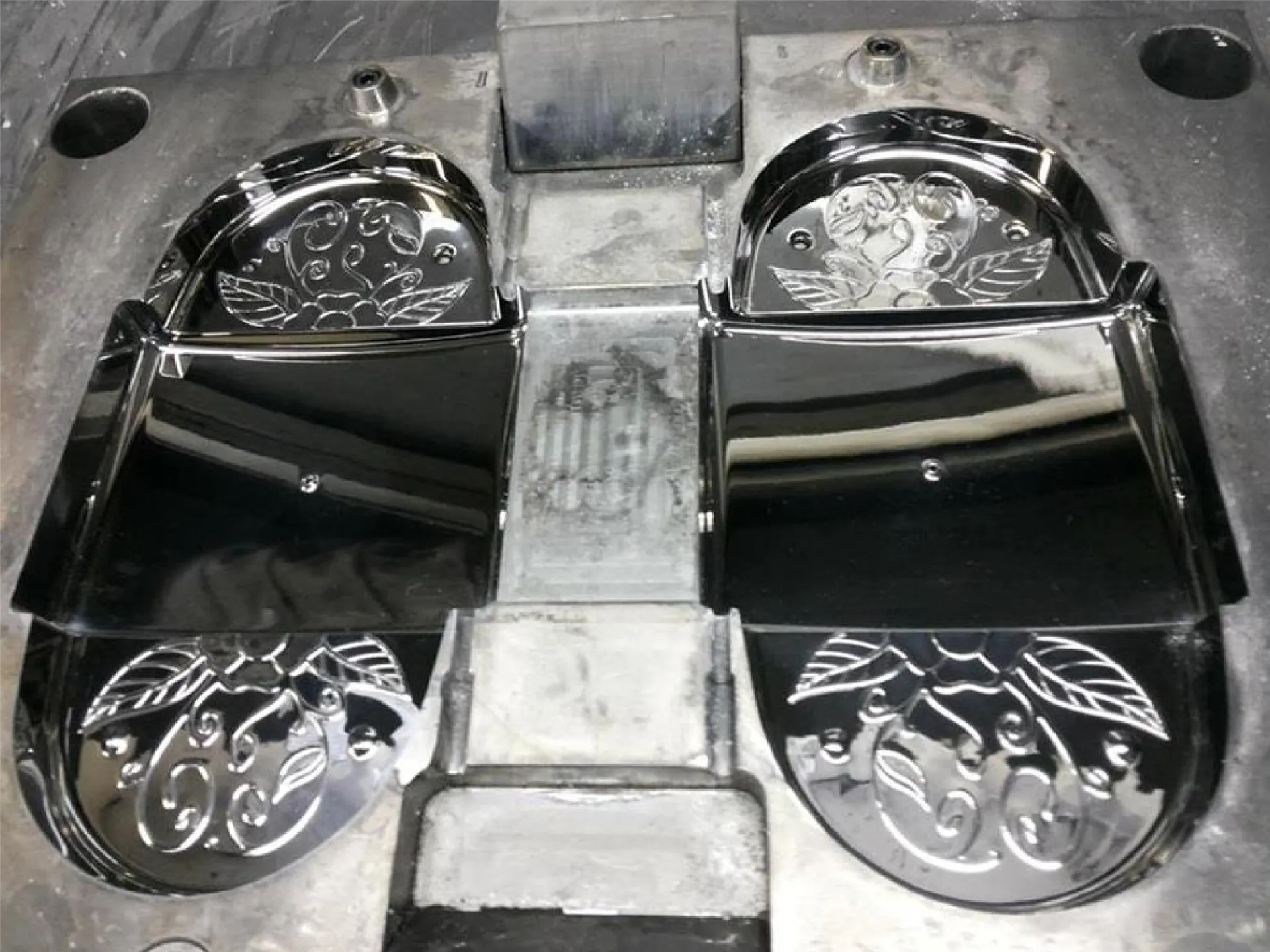 Precision Mold Polishing